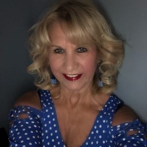 Meet your Posher, Cynthia